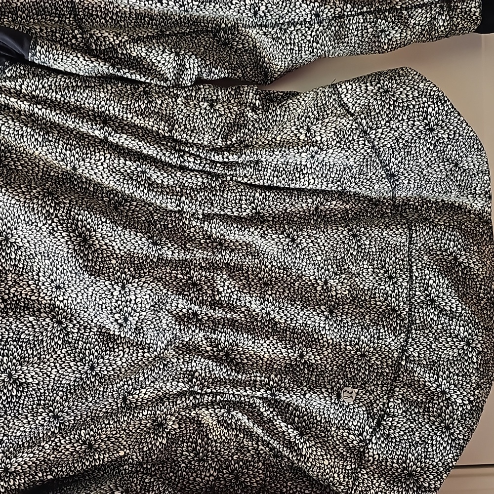 209. Lululemon Spring Forward Jacket - image 7